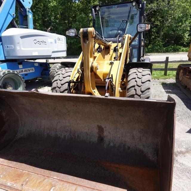 Image of Caterpillar 906M equipment image 2