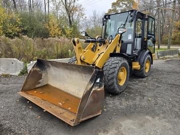 Main image Caterpillar 906M