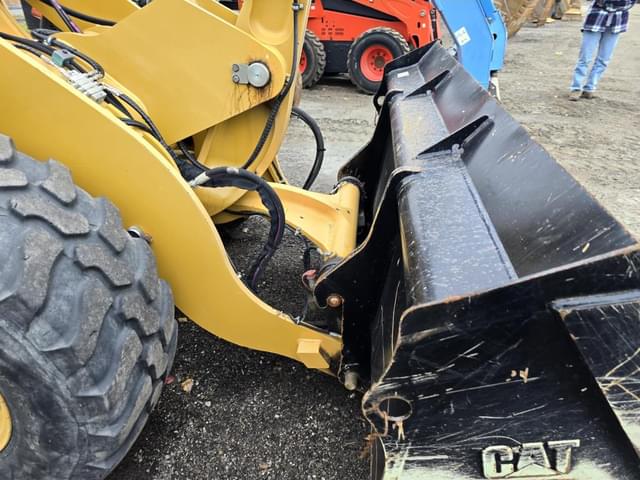 Image of Caterpillar 906M equipment image 3