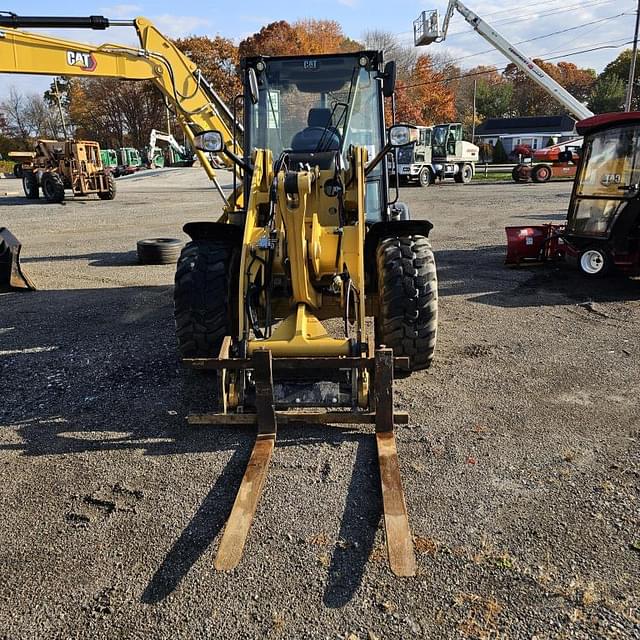 Image of Caterpillar 906M equipment image 2