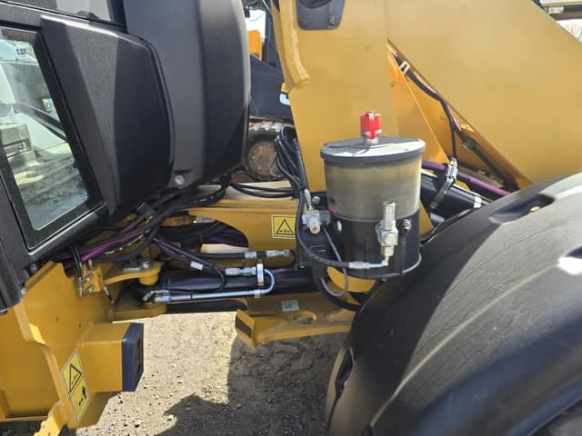 Image of Caterpillar 906M equipment image 4