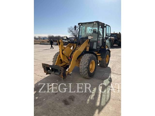 Image of Caterpillar 908M equipment image 2
