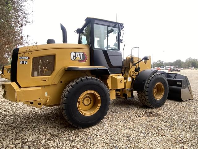 Image of Caterpillar 930M equipment image 2