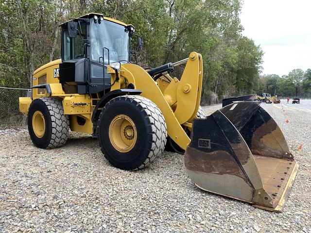 Image of Caterpillar 930M equipment image 3