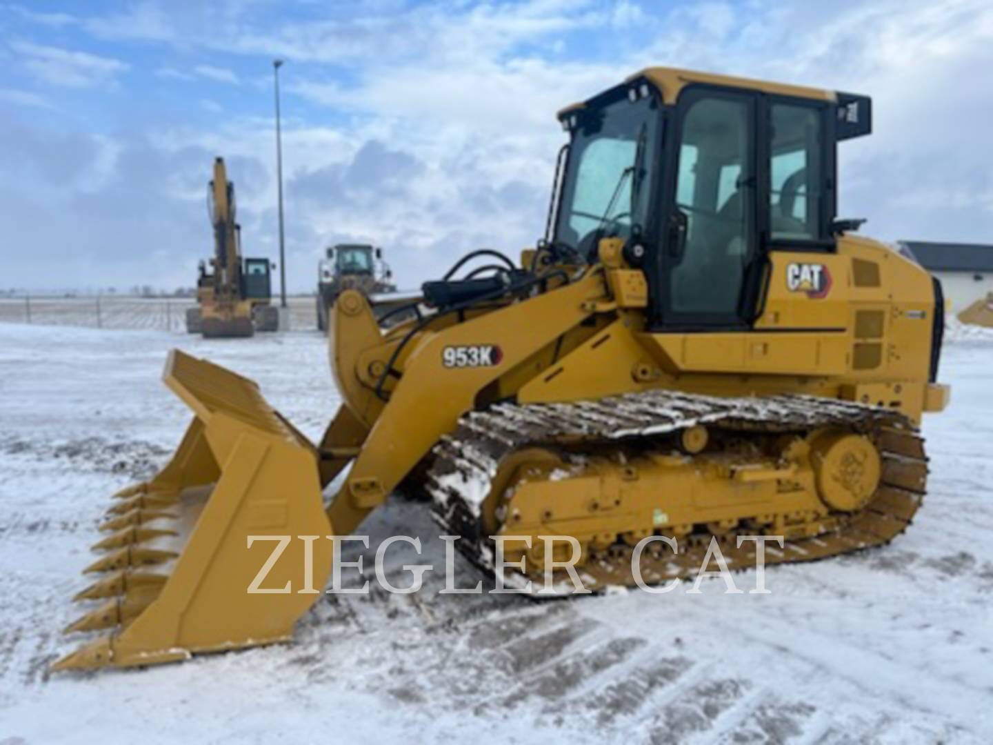 2021 Caterpillar 953K Equipment Image0