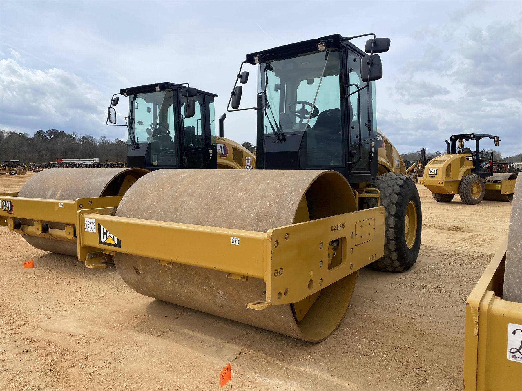 Main image Caterpillar CS-54B