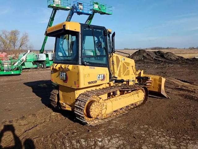 Image of Caterpillar D1XL equipment image 2