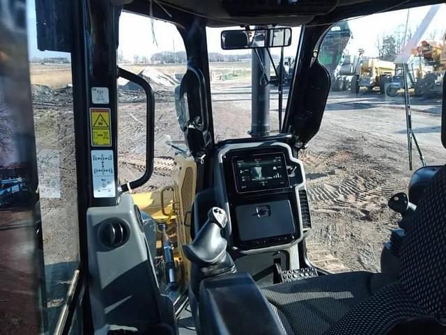 Image of Caterpillar D1XL equipment image 4