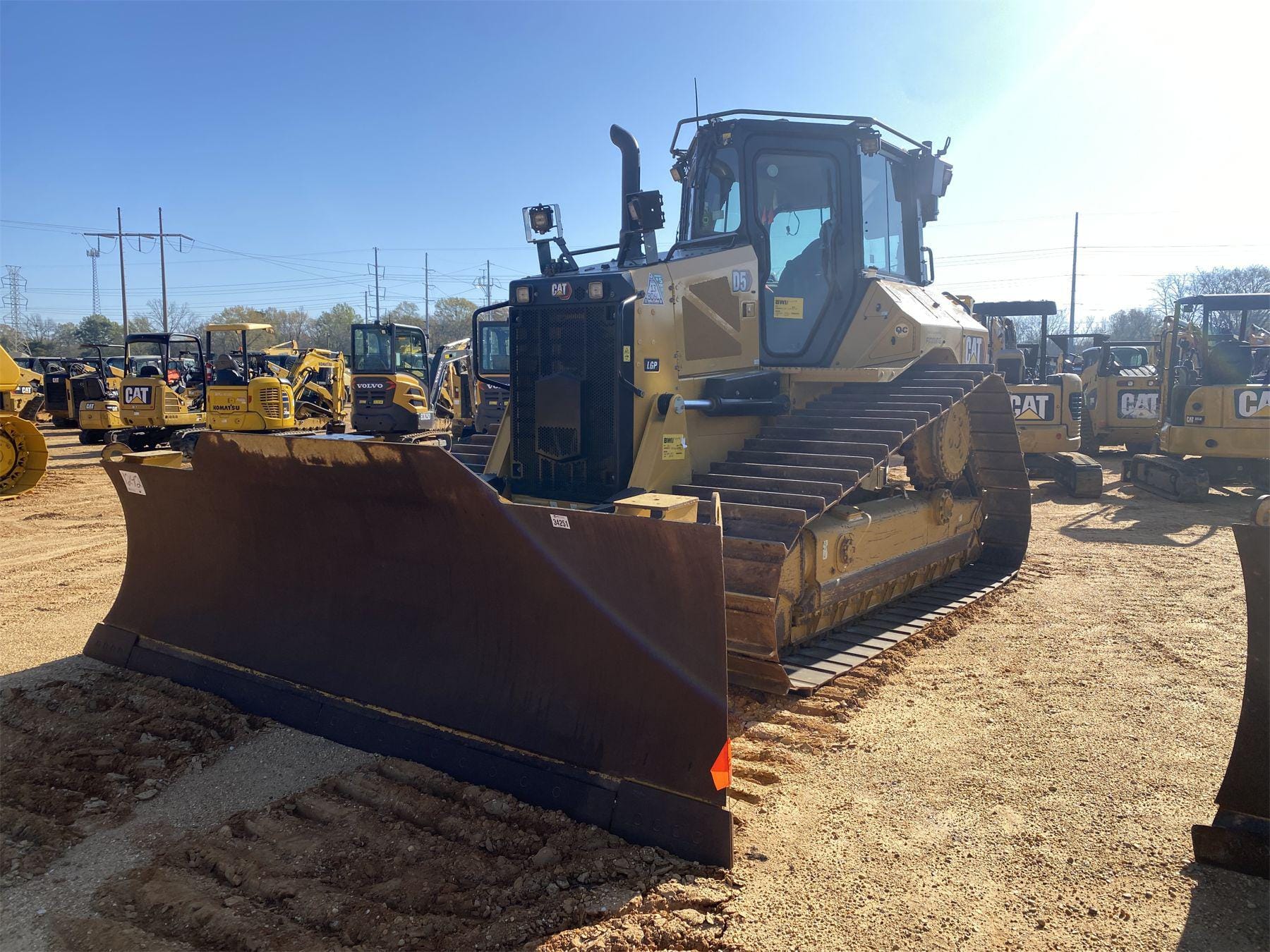Main image Caterpillar D5