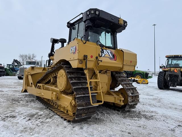 Image of Caterpillar D6 equipment image 4