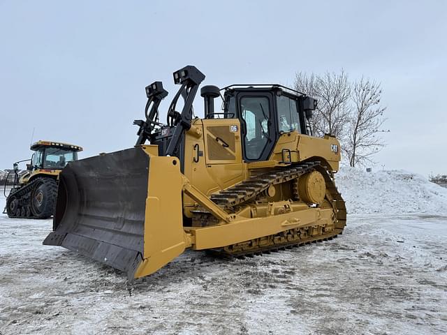 Image of Caterpillar D6 equipment image 1