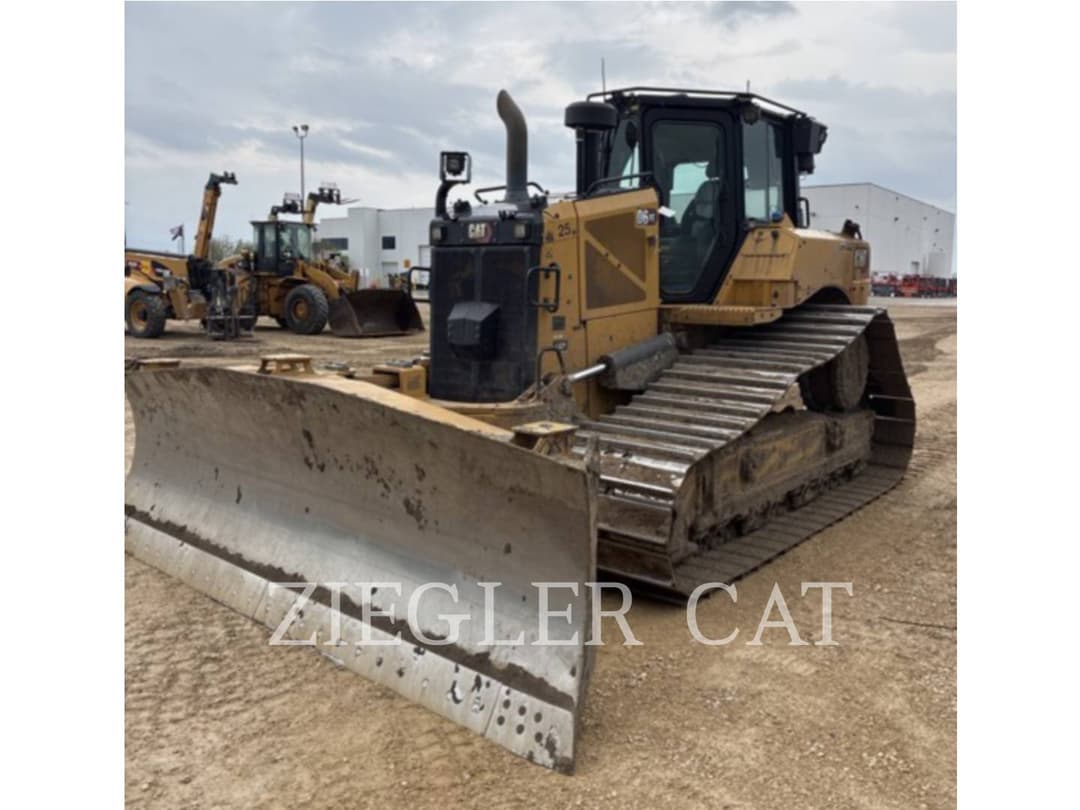 Image of Caterpillar D6XE Primary image