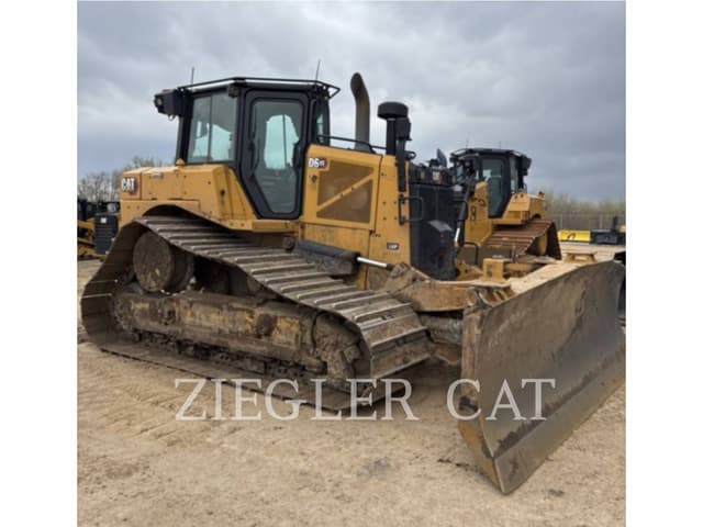 Image of Caterpillar D6XE equipment image 1