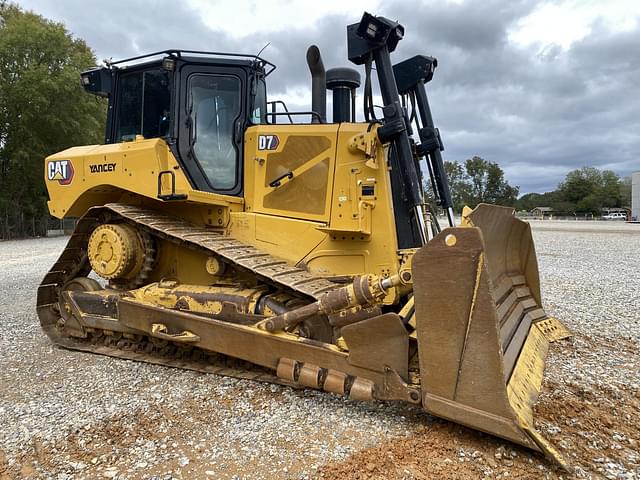 Image of Caterpillar D7 equipment image 3