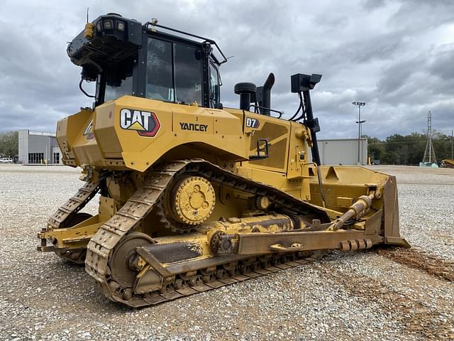 Image of Caterpillar D7 equipment image 2