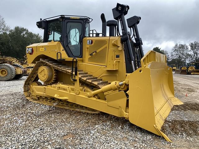 Image of Caterpillar D7 equipment image 3