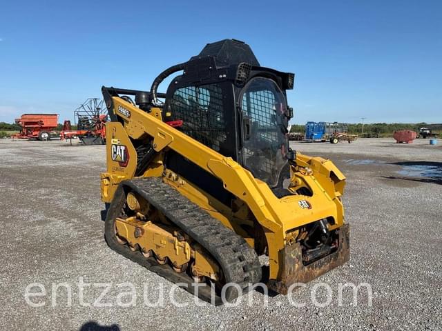 Image of Caterpillar 299D3 equipment image 2