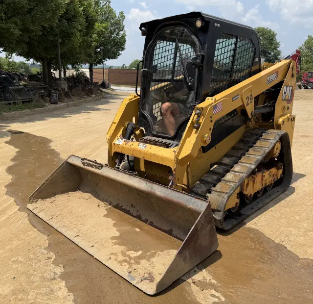 Image of Caterpillar 239D3 equipment image 4