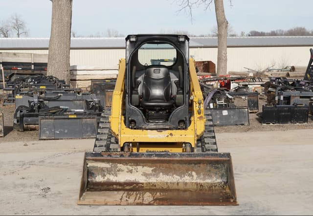 Image of Caterpillar 239D3 equipment image 3