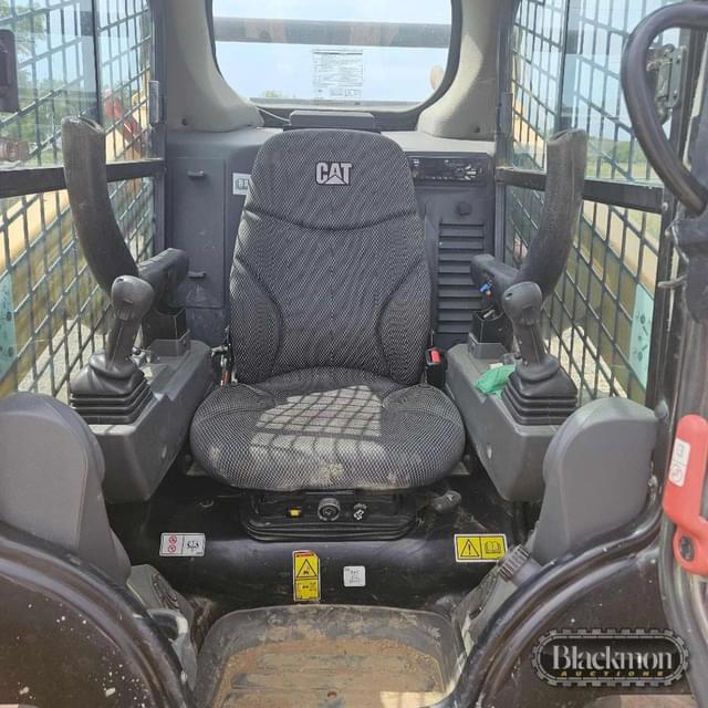 Image of Caterpillar 259D3 equipment image 4
