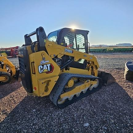 Image of Caterpillar 259D3 equipment image 4