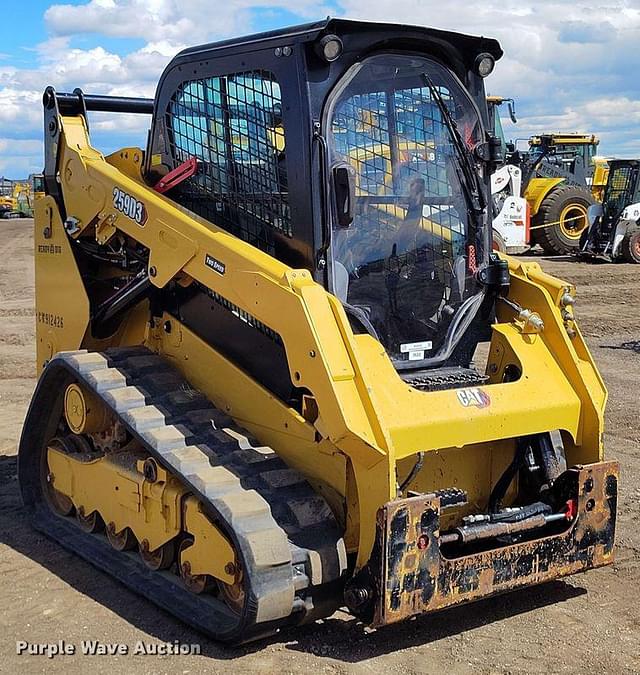 Image of Caterpillar 259D3 equipment image 2