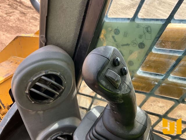 Image of Caterpillar 262D3 equipment image 2