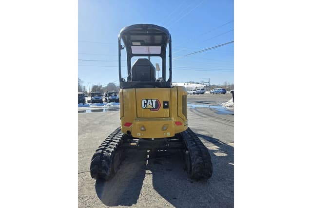 Image of Caterpillar 302.7CR equipment image 4