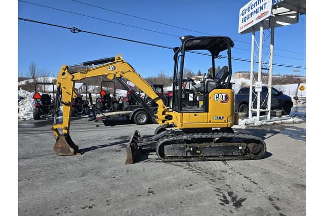 Image of Caterpillar 302.7CR equipment image 1