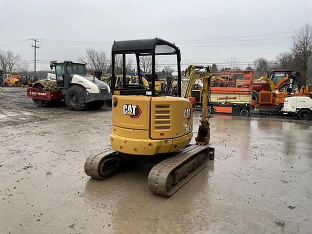 Image of Caterpillar 302.7D CR equipment image 3