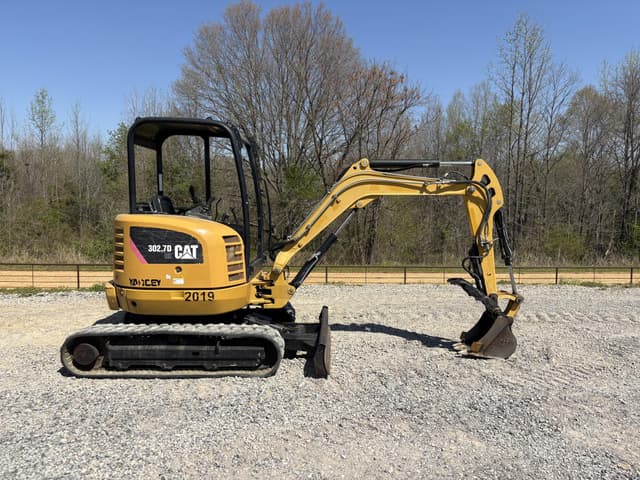 Image of Caterpillar 302.7D CR equipment image 4