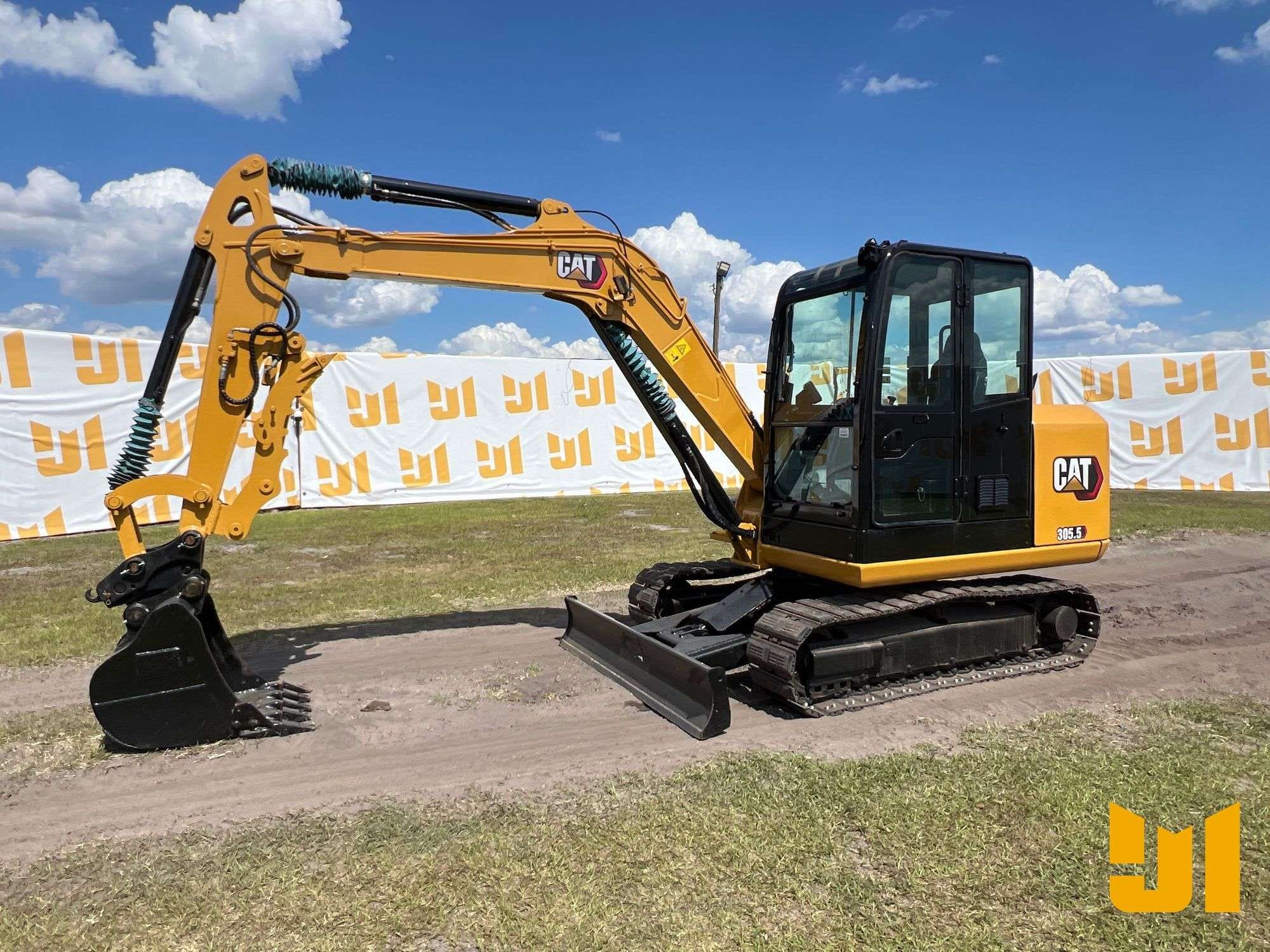 2021 Caterpillar 305.5E2 Equipment Image0