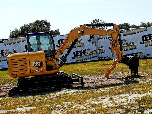 Image of Caterpillar 305.5E2 equipment image 3