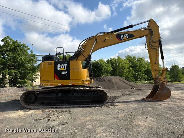 Image of Caterpillar 335FLCR equipment image 3