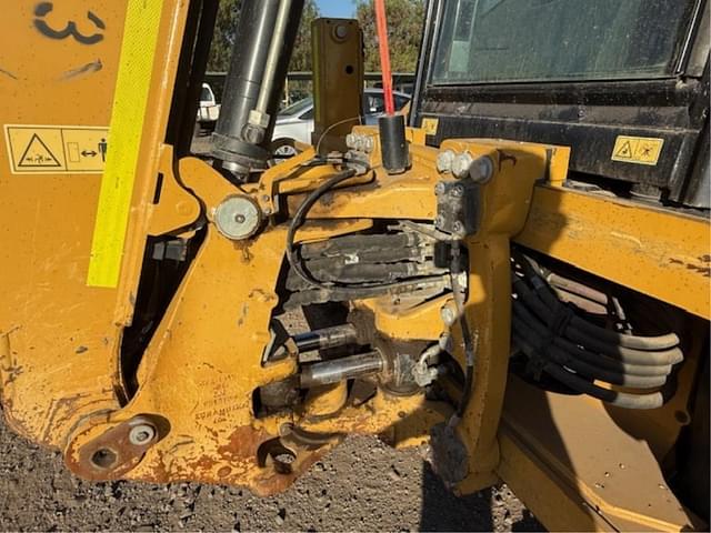Image of Caterpillar 426F2 equipment image 4