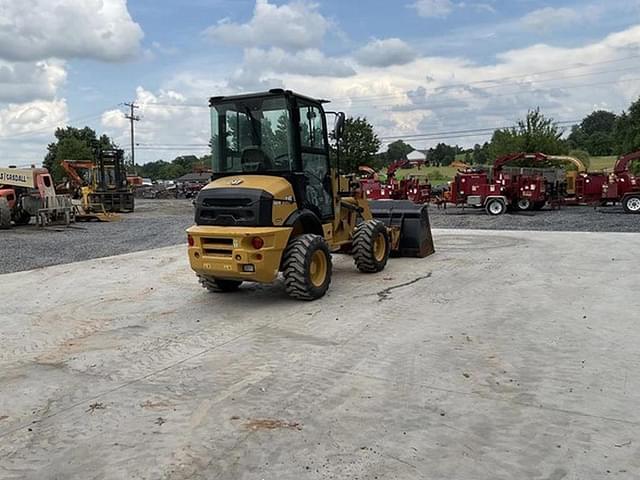 Image of Caterpillar 903D equipment image 3