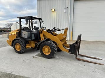 Main image Caterpillar 906M