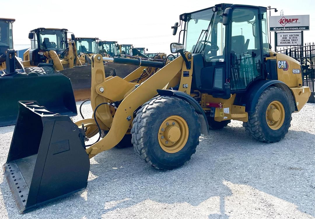 Image of Caterpillar 906M Primary image