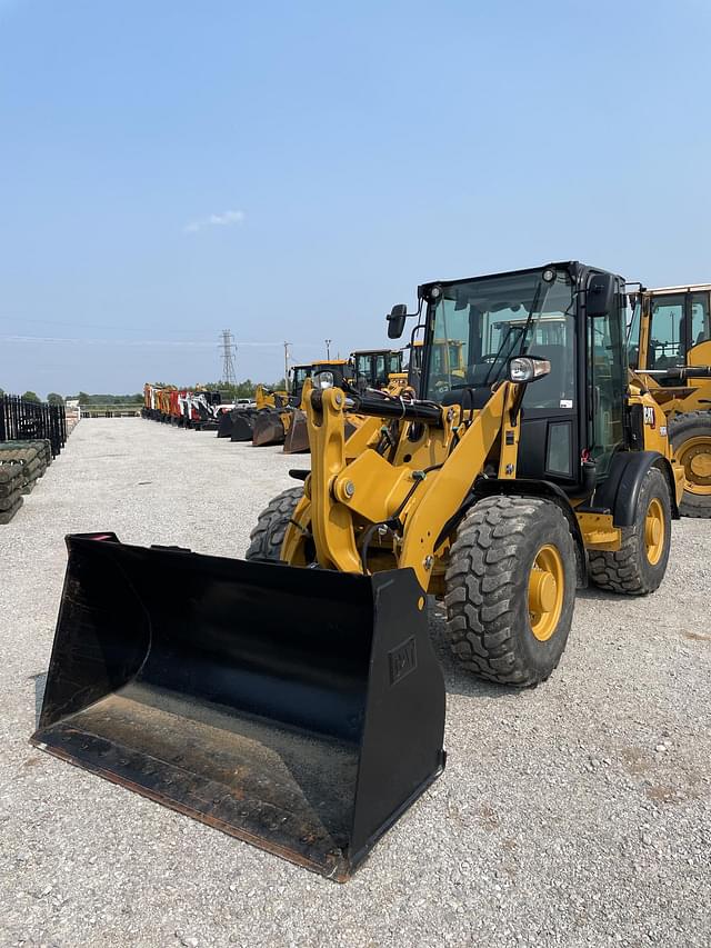 Image of Caterpillar 906M equipment image 3