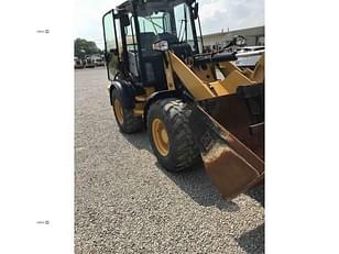 Main image Caterpillar 908M 6