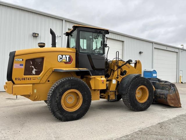 Image of Caterpillar 926M equipment image 3