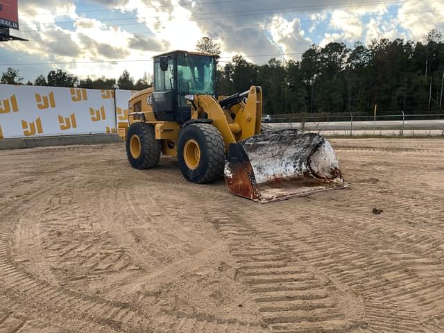 Image of Caterpillar 930M equipment image 2