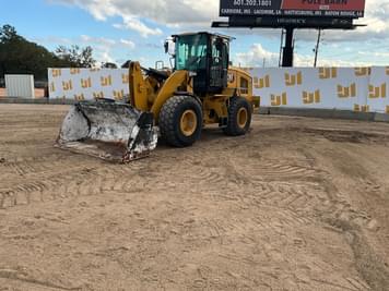 Main image Caterpillar 930M