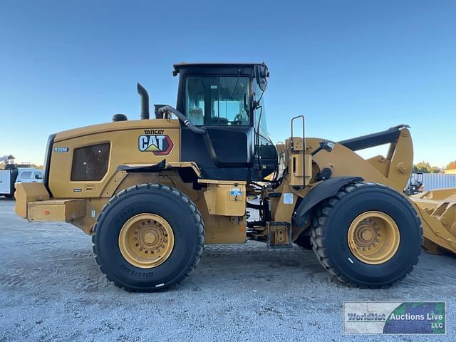 Image of Caterpillar 938M equipment image 4