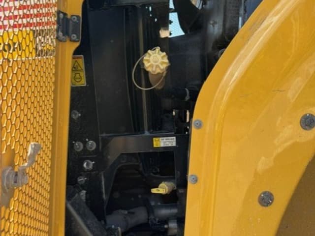 Image of Caterpillar 962M equipment image 4