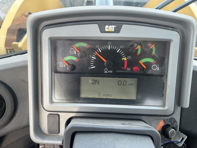 Image of Caterpillar 962M equipment image 2