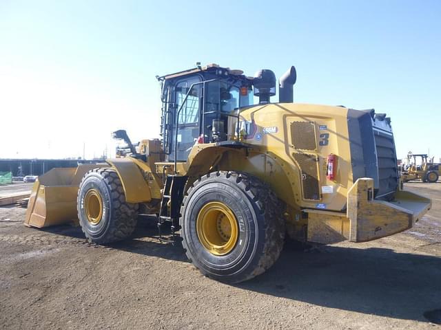 Image of Caterpillar 966M equipment image 3