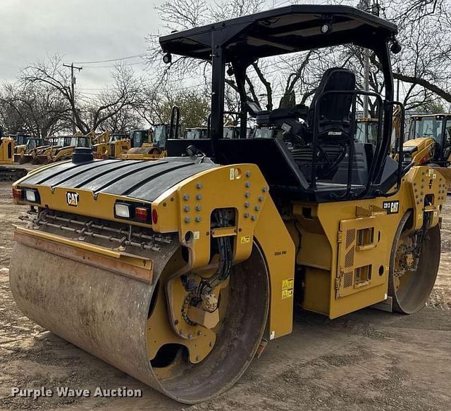 Image of Caterpillar CB13 equipment image 4