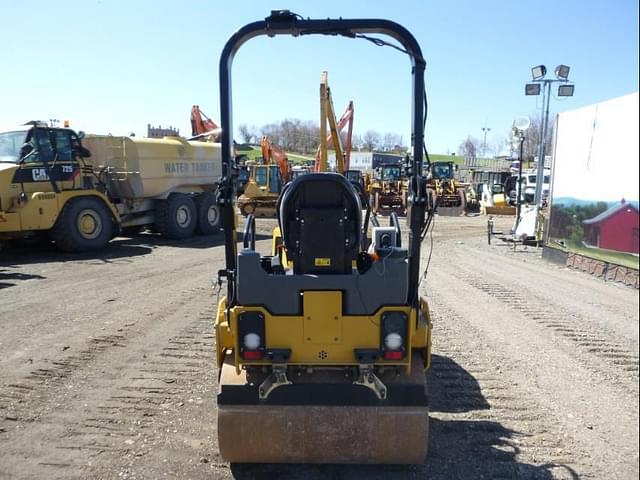 Image of Caterpillar CB2.7 equipment image 3