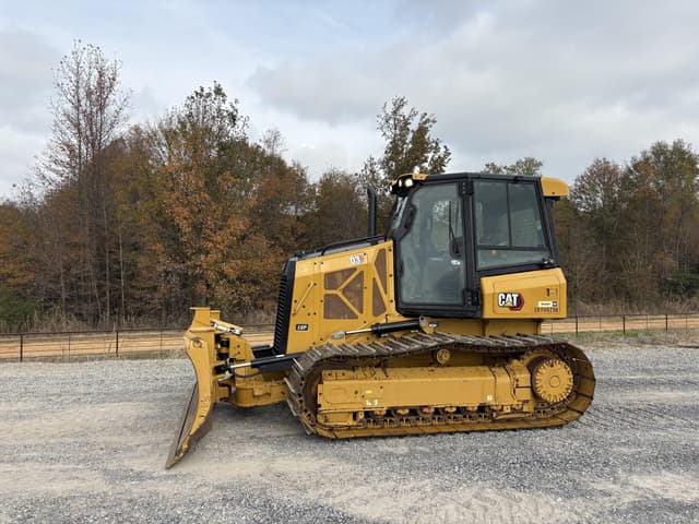 Image of Caterpillar D3 equipment image 1